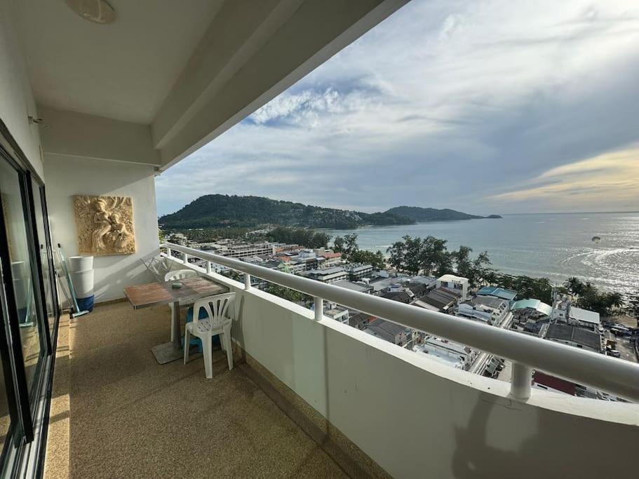 Patong Tower Apartment With A Great View Exterior photo